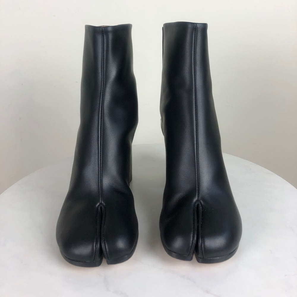 Maison Margiela Black Tabi Boot (Brand New)